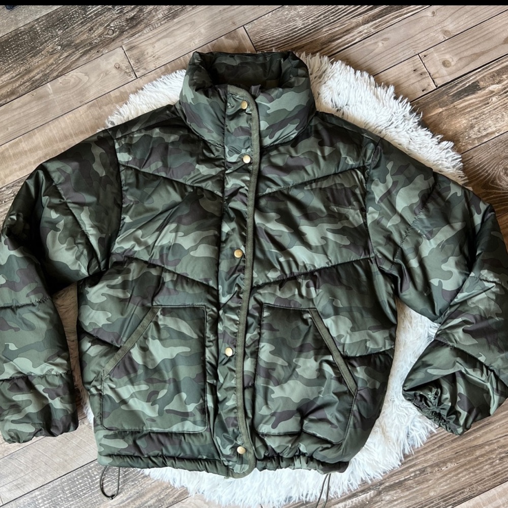 ON Frost Free Camo Puffer Jacket